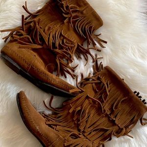 Minnetonka 3 layer fringe boots